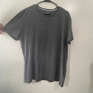 Banana Republic T-Shirt Flat Charcoal Shirt - L